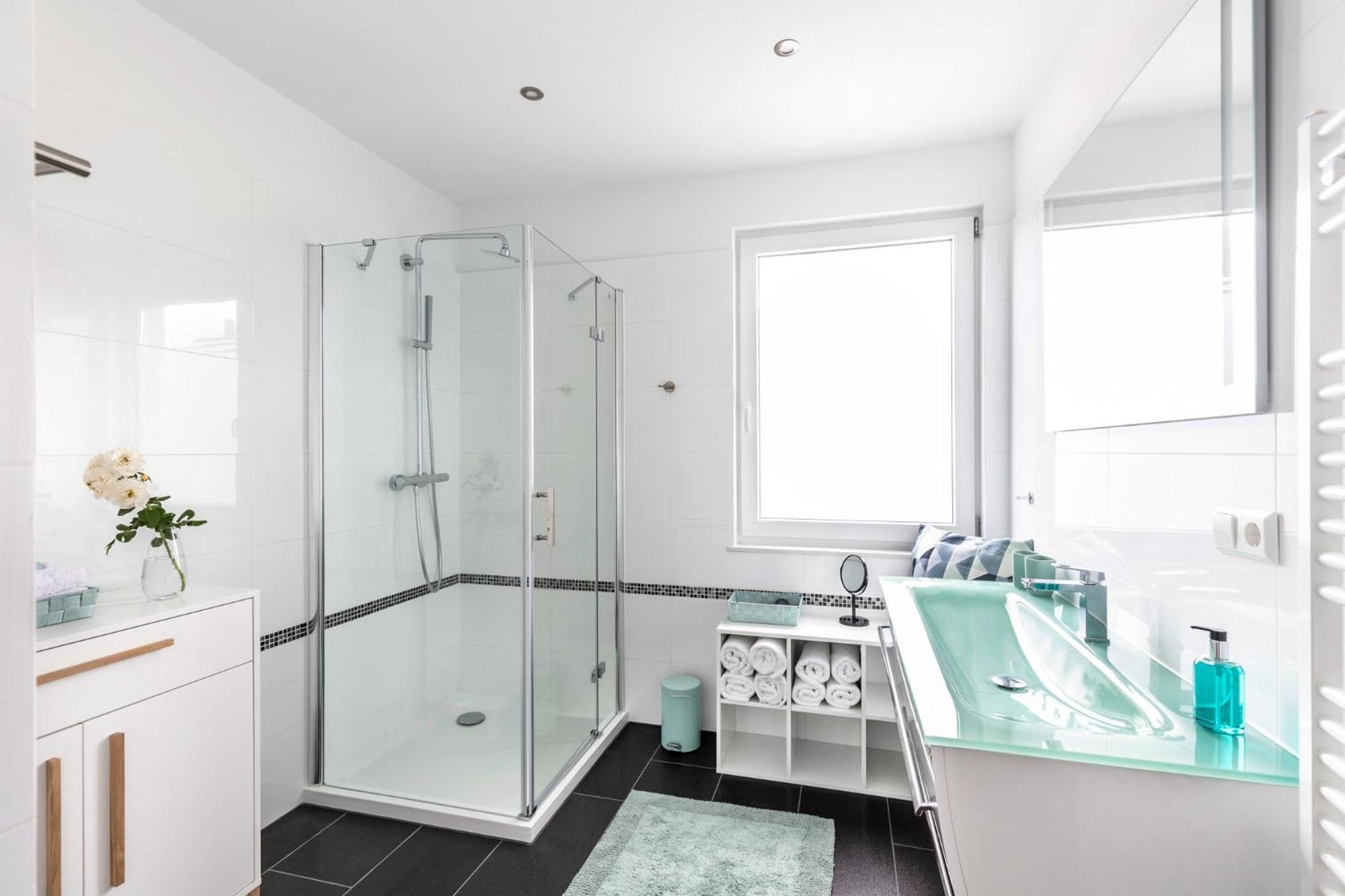 Primera Zimmer Mit Gemeinschaftsbad ジンゲン エクステリア 写真