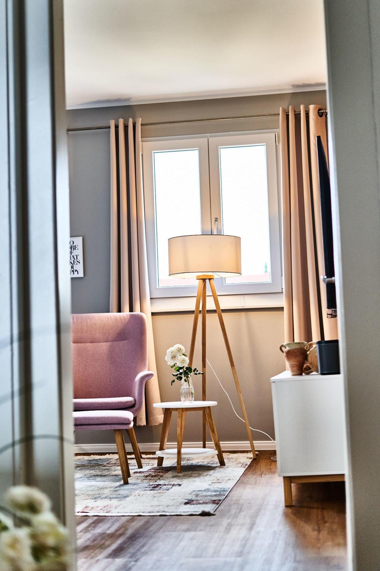 Primera Zimmer Mit Gemeinschaftsbad ジンゲン エクステリア 写真