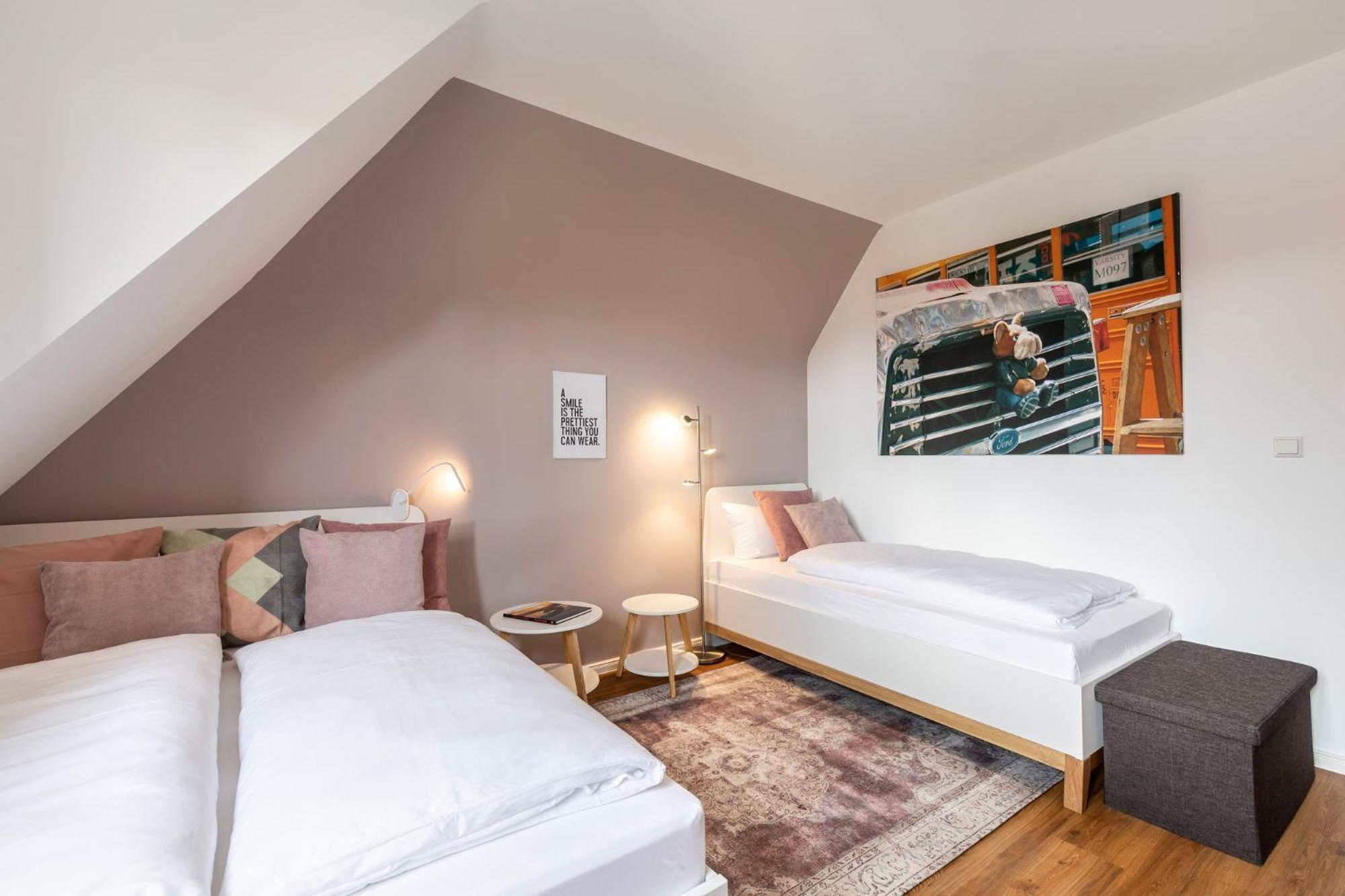 Primera Zimmer Mit Gemeinschaftsbad ジンゲン エクステリア 写真